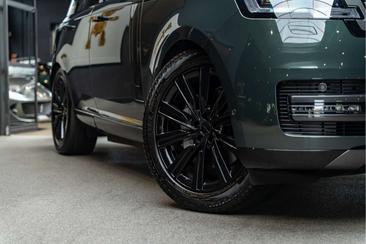 Land Rover Range Rover P460e — photo 13