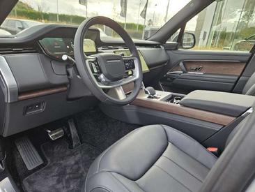 Land Rover Range Rover P460e — photo 3