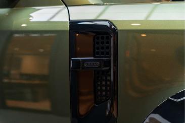 Land Rover Defender 110 P300e — photo 16