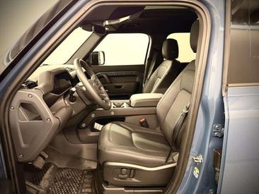 Land Rover Defender 110 Hard Top D250 — photo 17