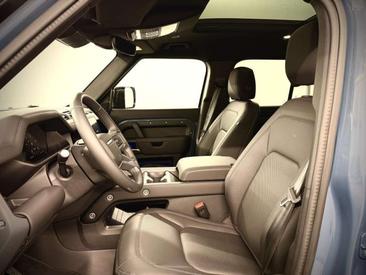 Land Rover Defender 110 Hard Top D250 — photo 18