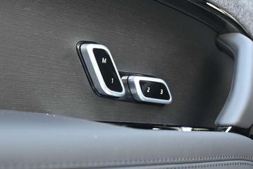 Land Rover Range Rover Sport P550e — photo 19