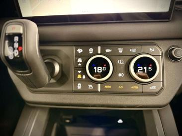 Land Rover Defender 110 Hard Top D250 — photo 24