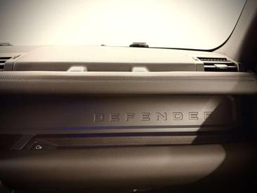 Land Rover Defender 110 Hard Top D250 — photo 27