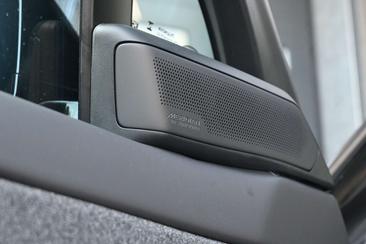 Land Rover Range Rover Sport P550e — photo 20