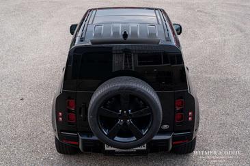 Land Rover Defender 110 P400e — photo 29