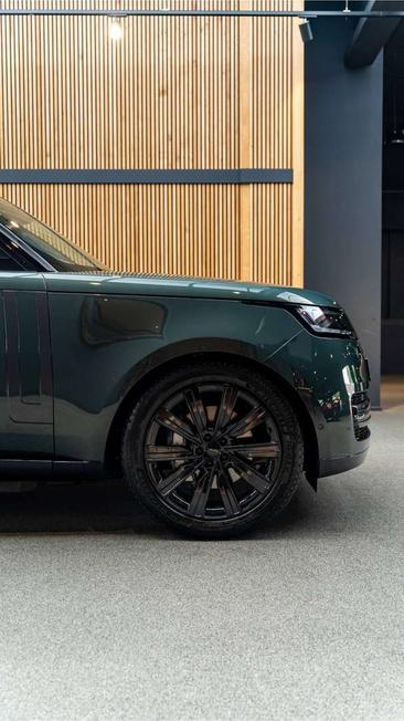 Land Rover Range Rover P460e — photo 21