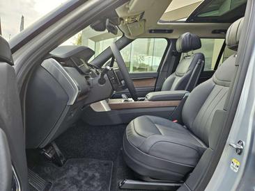Land Rover Range Rover P460e — photo 15