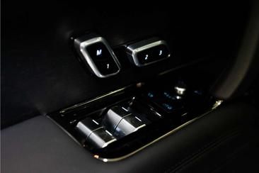 Land Rover Range Rover Sport P460e — photo 34