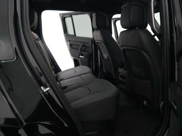 Land Rover Defender 110 P300e — photo 38
