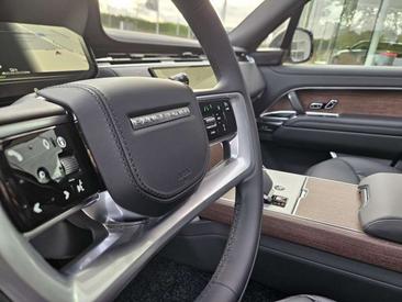 Land Rover Range Rover P460e — photo 20