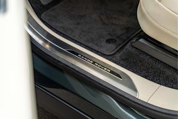 Land Rover Range Rover P460e — photo 29