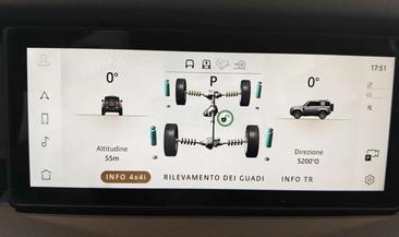 Land Rover Defender 90 D200 MHEV — photo 23
