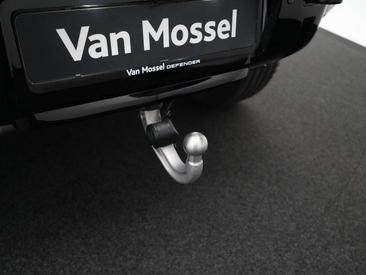 Land Rover Defender 110 P300e — photo 43