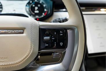 Land Rover Range Rover P460e — photo 32