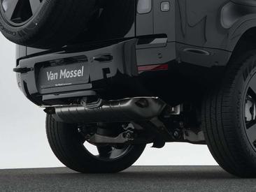 Land Rover Defender 110 P300e — photo 47
