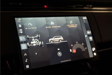 Land Rover Range Rover Sport P460e — photo 46
