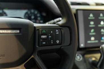 Land Rover Defender 110 P300e — photo 38