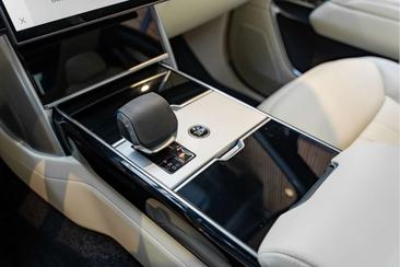 Land Rover Range Rover P460e — photo 39