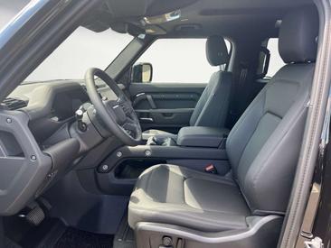 Land Rover Defender 90 D200 MHEV — photo 7