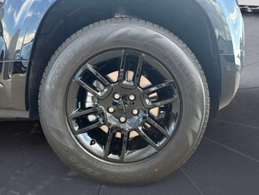 Land Rover Defender 90 D200 MHEV — photo 11