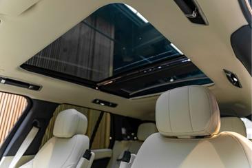 Land Rover Range Rover P460e — photo 43
