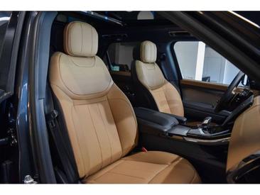 Land Rover Range Rover Sport P460e — photo 8
