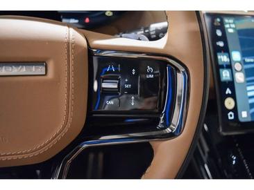 Land Rover Range Rover Sport P460e — photo 17