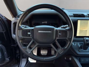 Land Rover Defender 110 D300 MHEV — photo 10