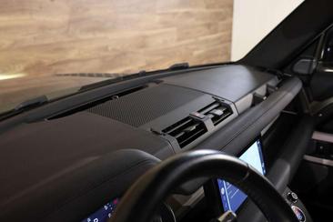Land Rover Defender 110 P400e — photo 22