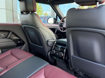 Land Rover Range Rover Sport P550e — photo 14