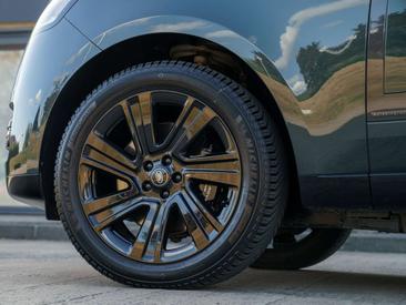 Land Rover Range Rover P510e — photo 9