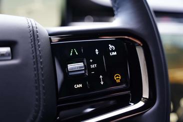 Land Rover Range Rover Sport P460e — photo 18