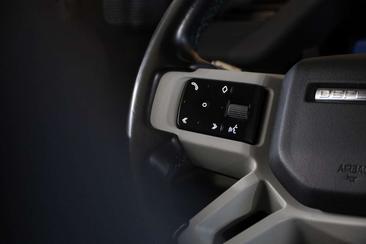 Land Rover Defender 110 P400e — photo 33