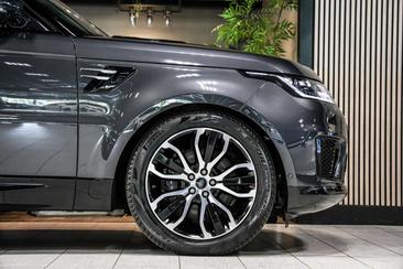 Land Rover Range Rover Sport P400e — photo 17