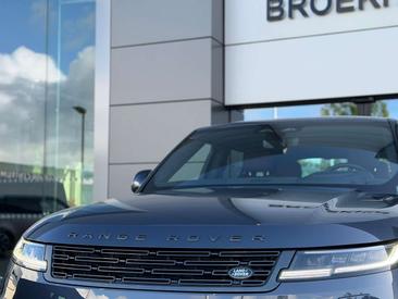 Land Rover Range Rover Sport P550e — photo 35