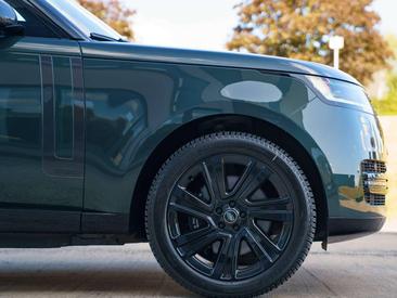 Land Rover Range Rover P510e — photo 35