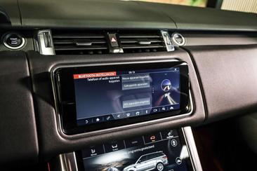 Land Rover Range Rover Sport P400e — photo 47