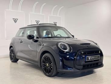 Mini 3 Portes Berline Cooper SE — photo 2