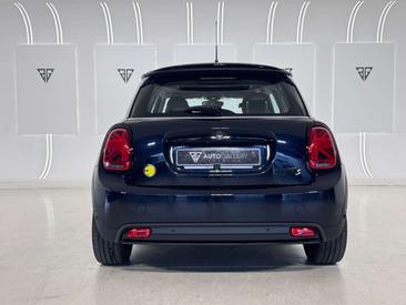 Mini 3 Portes Berline Cooper SE — photo 3
