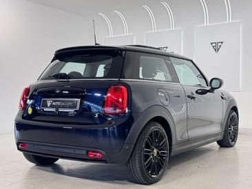 Mini 3 Portes Berline Cooper SE — photo 4