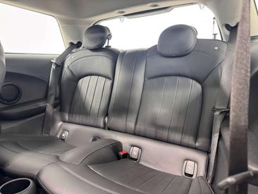 Mini 3 Portes Berline Cooper SE — photo 8