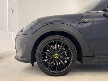 Mini 3 Portes Berline Cooper SE — photo 10