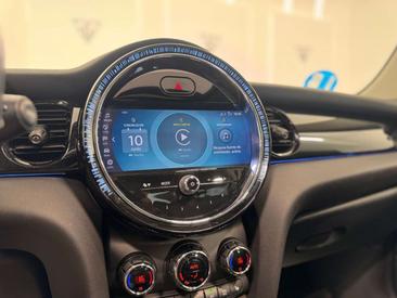Mini 3 Portes Berline Cooper SE — photo 16