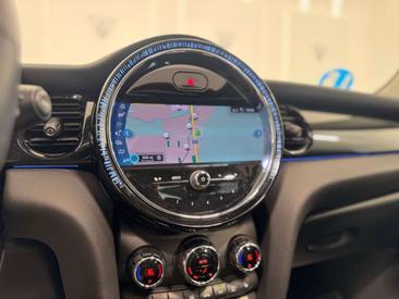 Mini 3 Portes Berline Cooper SE — photo 17