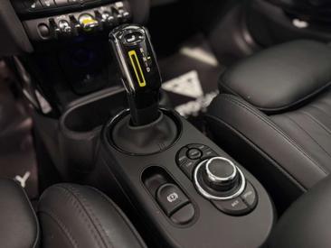 Mini 3 Portes Berline Cooper SE — photo 19