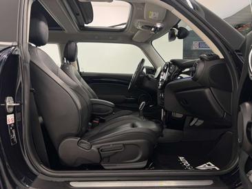 Mini 3 Portes Berline Cooper SE — photo 22