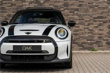 Mini 3 Portes Berline Cooper SE — photo 4
