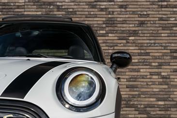 Mini 3 Portes Berline Cooper SE — photo 5