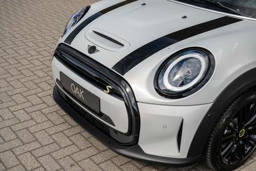 Mini 3 Portes Berline Cooper SE — photo 6